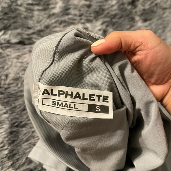 ALPHALETE - Light Gray , AMPLIFY Women's Seamless Scrunch Legging - Picture 5 of 9